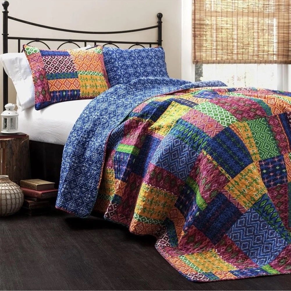 Multicolor Patchwork Quilt Set - Blue Dominant